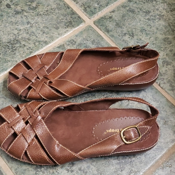 bare traps leather sandals